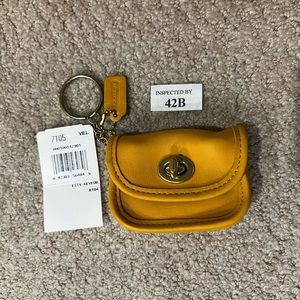 Vintage Coach City Keyfob 7105 yellow